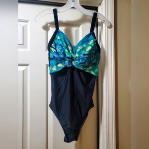 Shape detector size 12 one piece